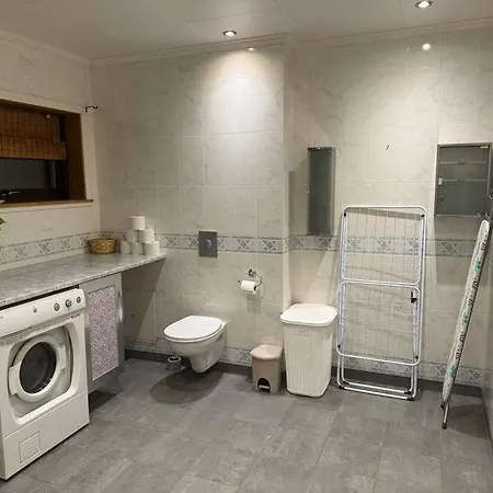 Spacious Apartment, 15 Min Walk To City Center Tromso Exterior photo