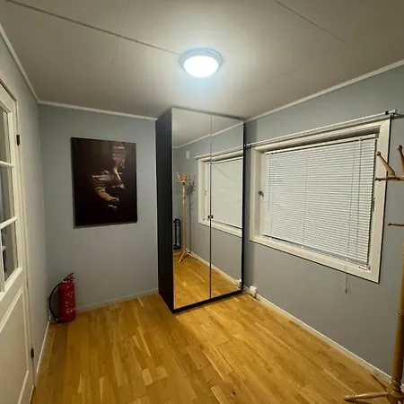 Spacious Apartment, 15 Min Walk To City Center Tromso Exterior photo