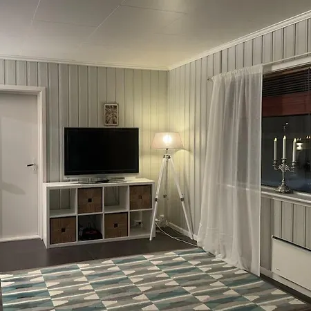 Spacious Apartment, 15 Min Walk To City Center Tromso Exterior photo