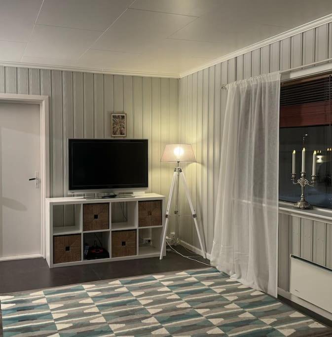 Spacious Apartment, 15 Min Walk To Center *